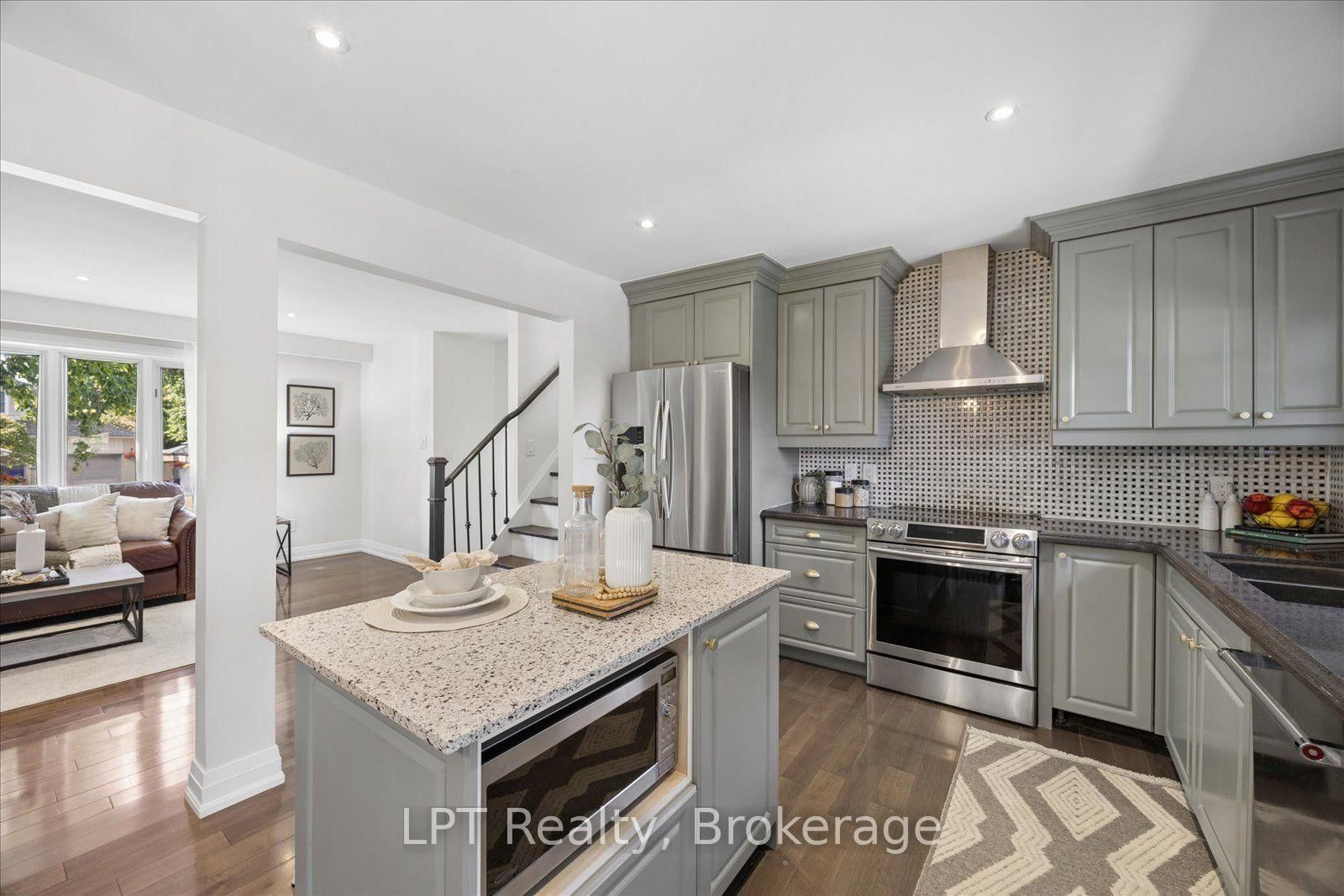 406 Glenmar Avenue • Oshawa, ON photo 12