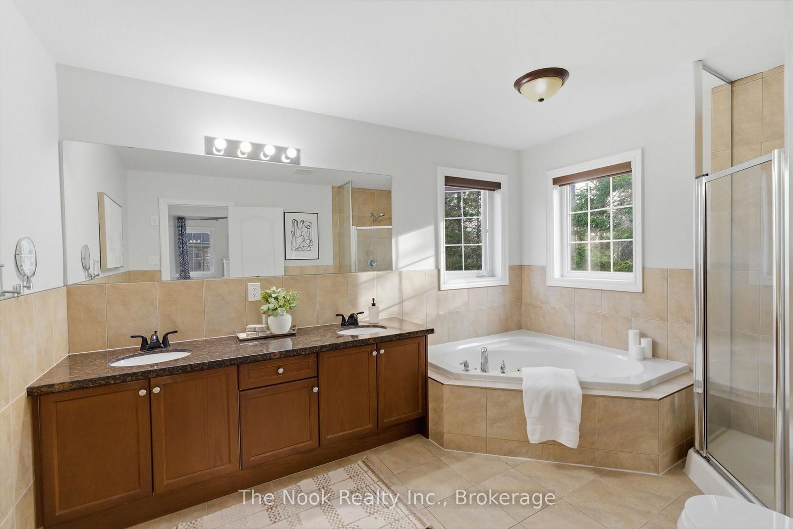 1 Wilbert Hoar Court • Clarington, ON photo 39