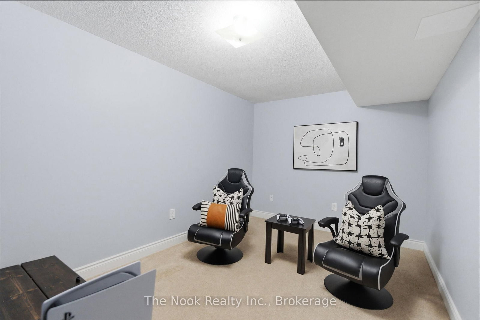 1 Wilbert Hoar Court • Clarington, ON photo 45