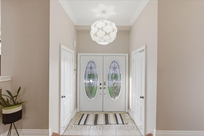 1 Wilbert Hoar Court • Clarington, ON photo 7