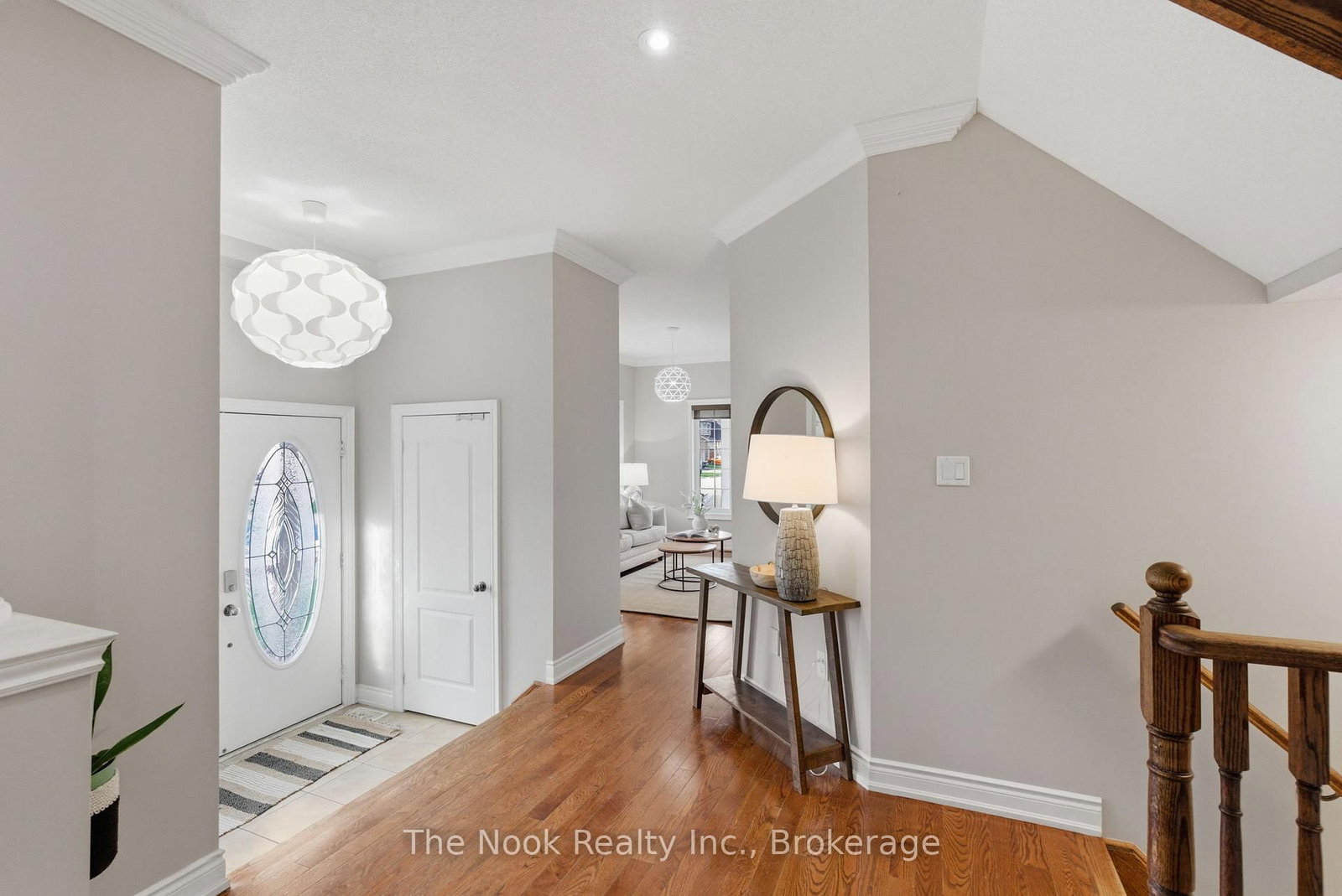1 Wilbert Hoar Court • Clarington, ON photo 9