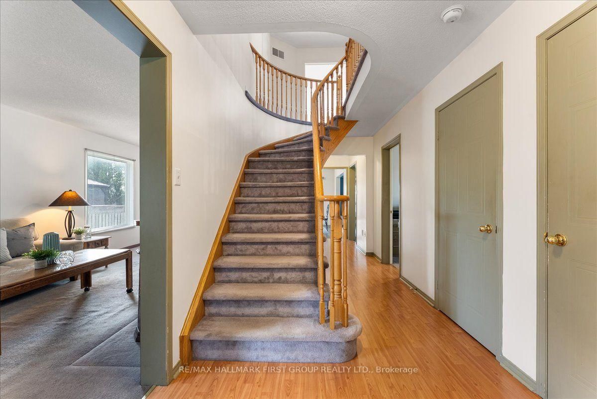 989 Deer Valley Drive • Oshawa, ON photo 19