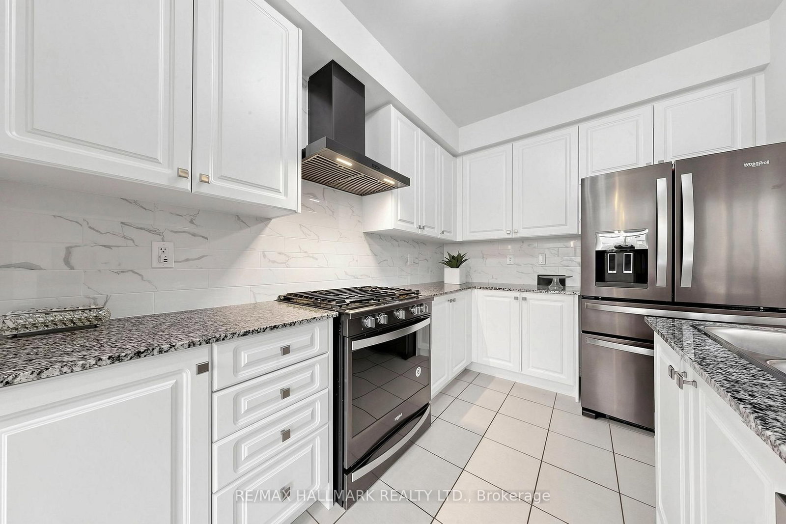 19 conarty Crescent • Whitby, ON photo 16