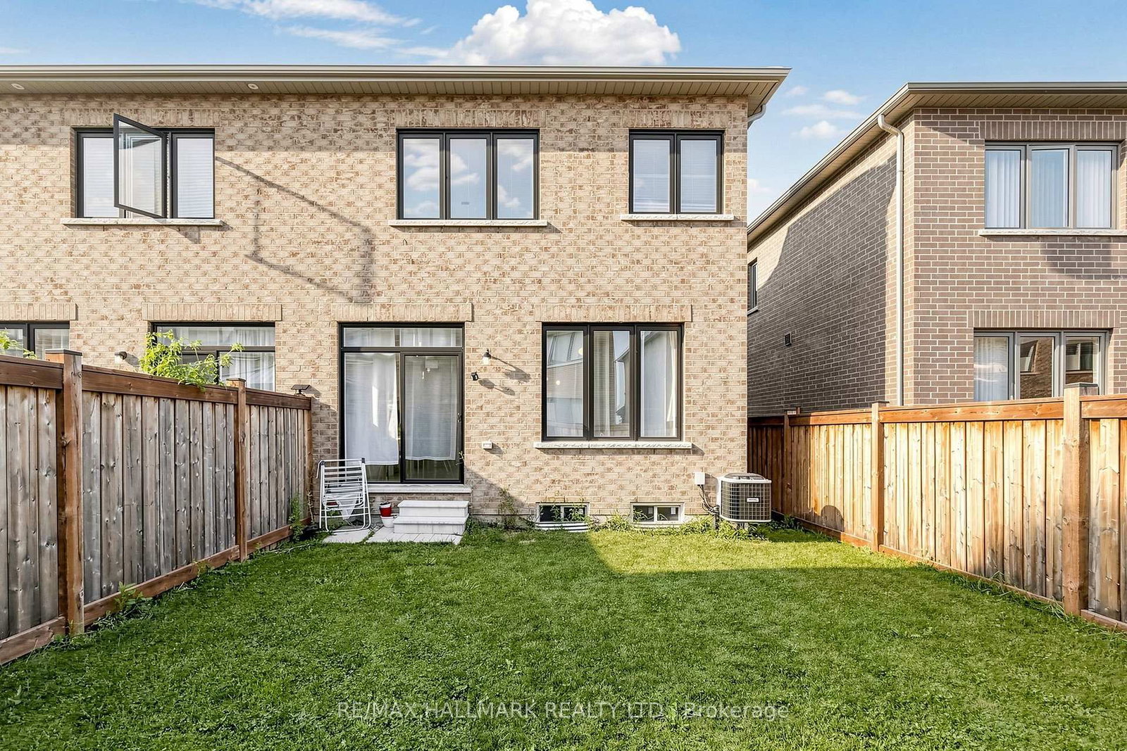 19 conarty Crescent • Whitby, ON photo 39
