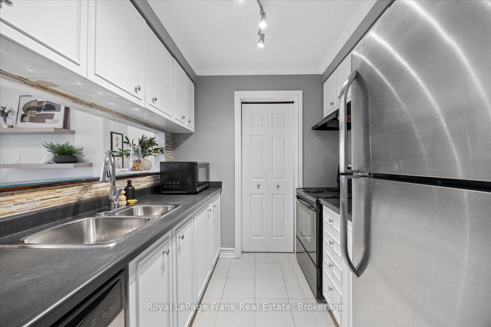 193 Lake Driveway Drive W • #210 • Ajax, ON photo 10