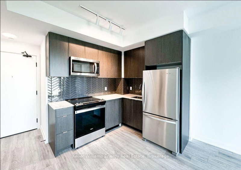 810 - 1606 Charles Street