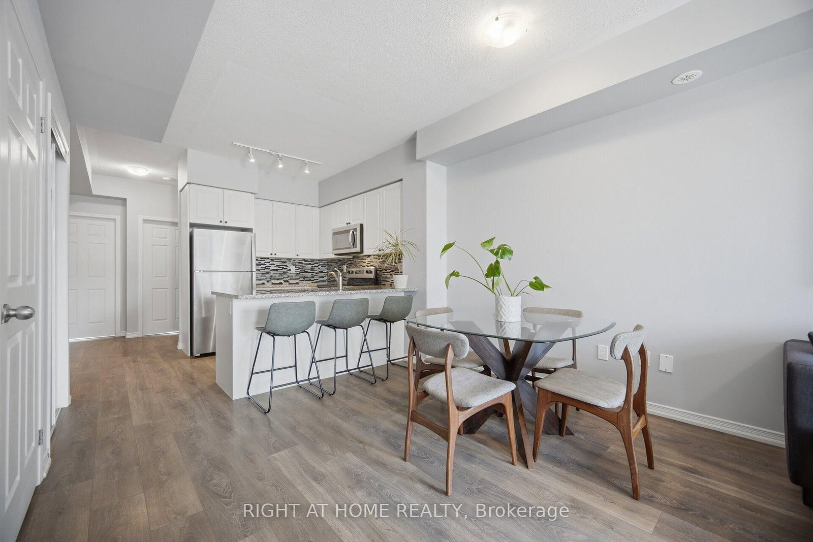 515 Kingbird Grove • #233 • Toronto, ON photo 14