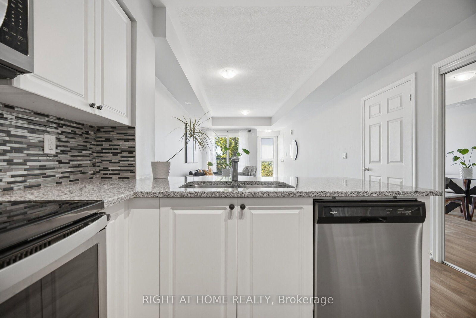 515 Kingbird Grove • #233 • Toronto, ON photo 18
