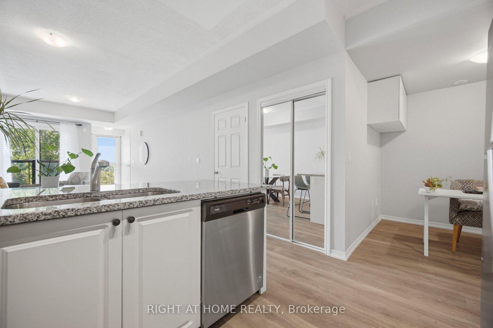515 Kingbird Grove • #233 • Toronto, ON photo 20