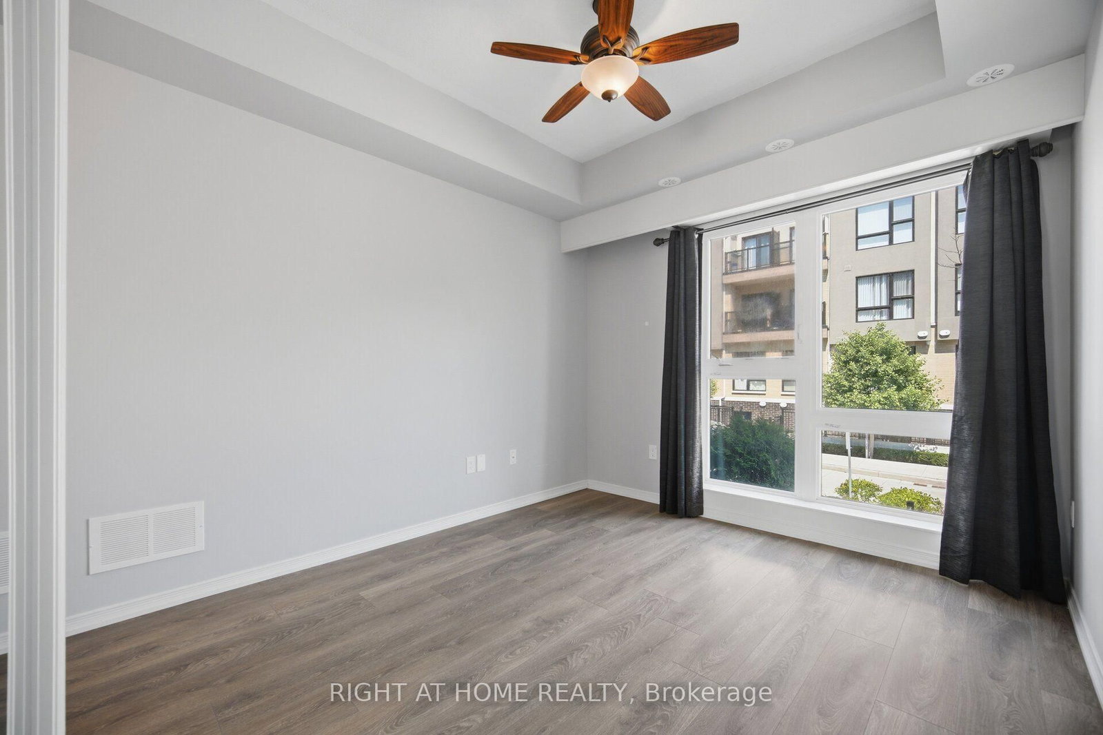 515 Kingbird Grove • #233 • Toronto, ON photo 26