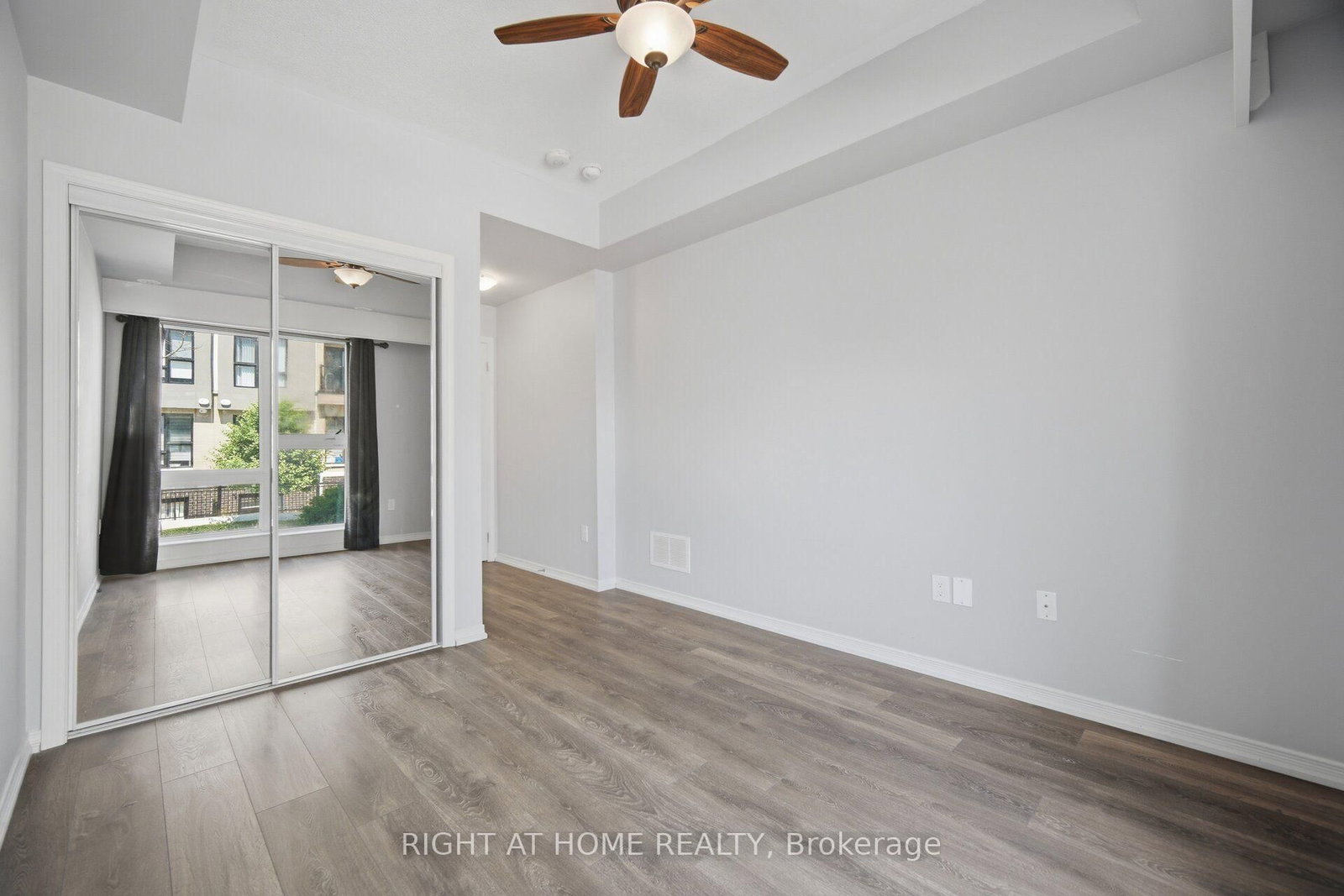 515 Kingbird Grove • #233 • Toronto, ON photo 30