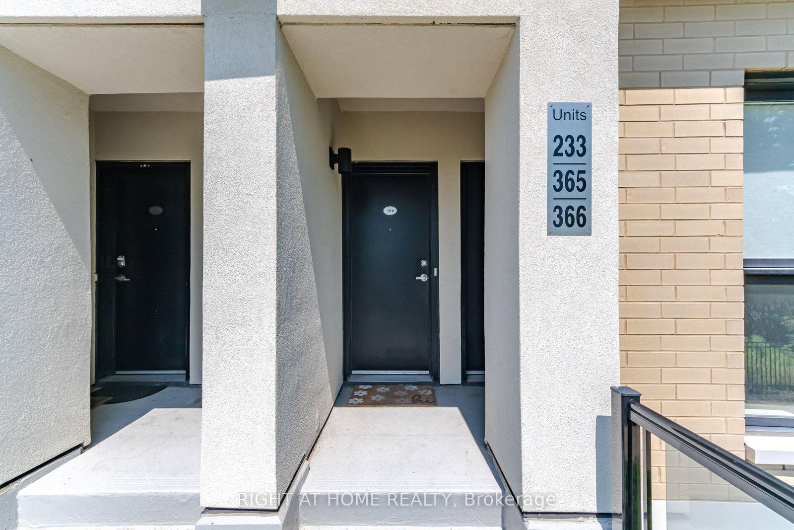 515 Kingbird Grove • #233 • Toronto, ON photo 4