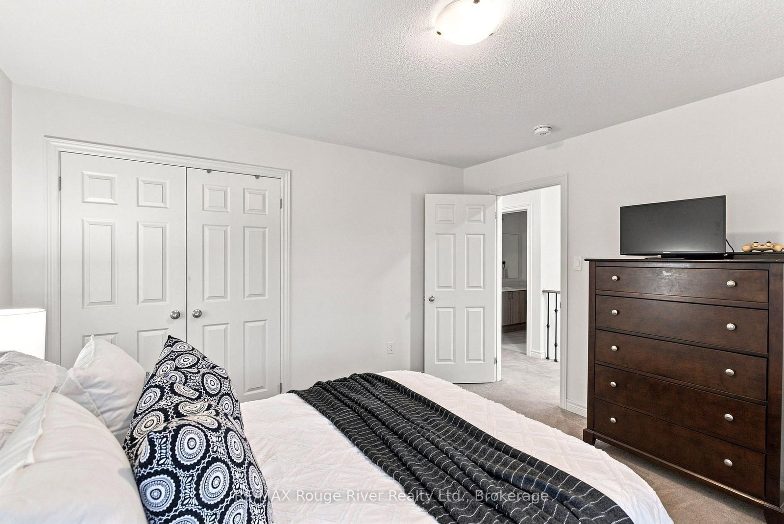 1808 Douglas Langtree Drive • Oshawa, ON photo 35