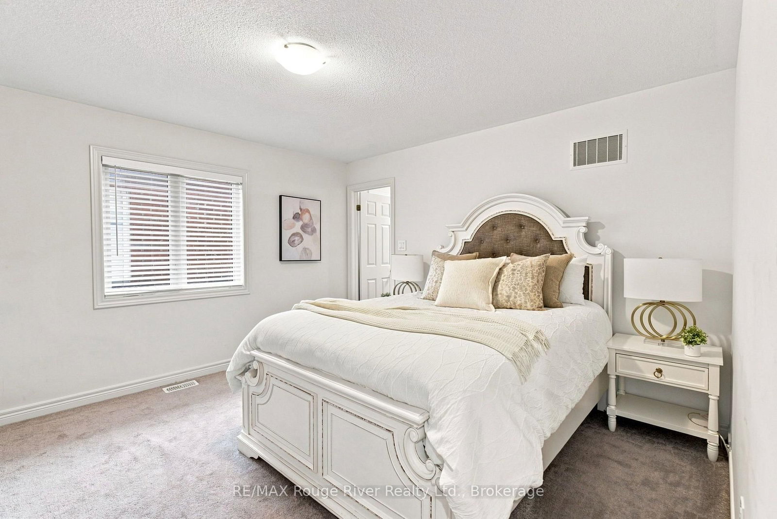 1808 Douglas Langtree Drive • Oshawa, ON photo 36