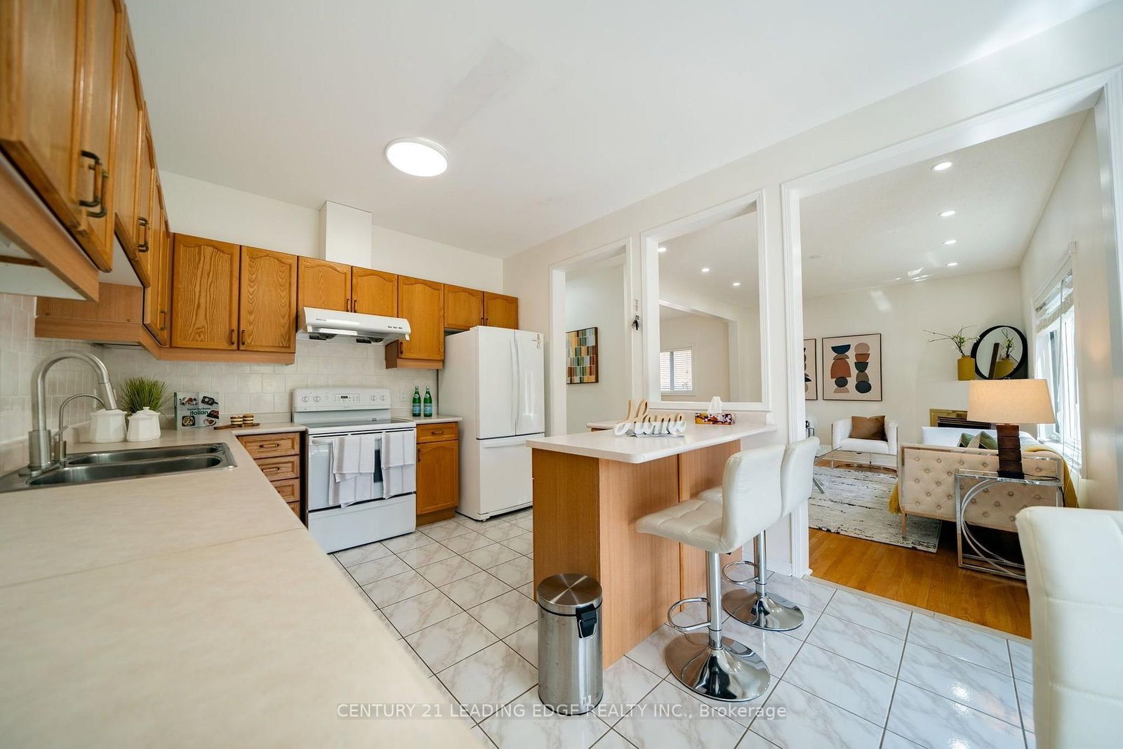 1595 Deerhurst Court • Pickering, ON photo 15