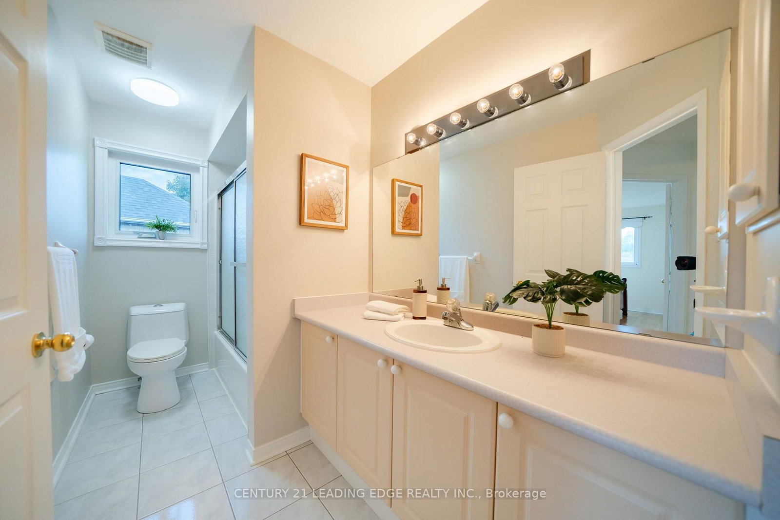 1595 Deerhurst Court • Pickering, ON photo 32