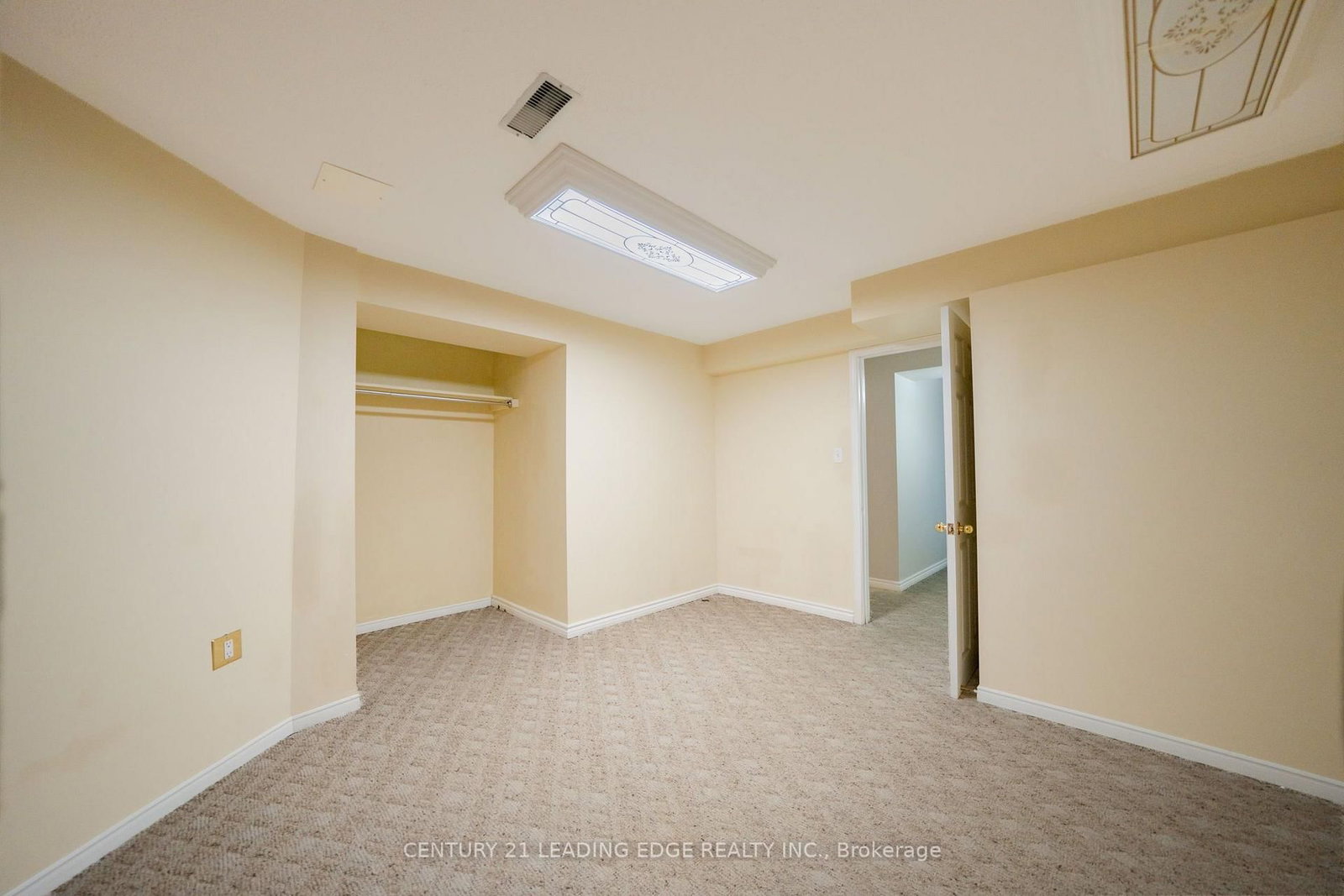 1595 Deerhurst Court • Pickering, ON photo 34