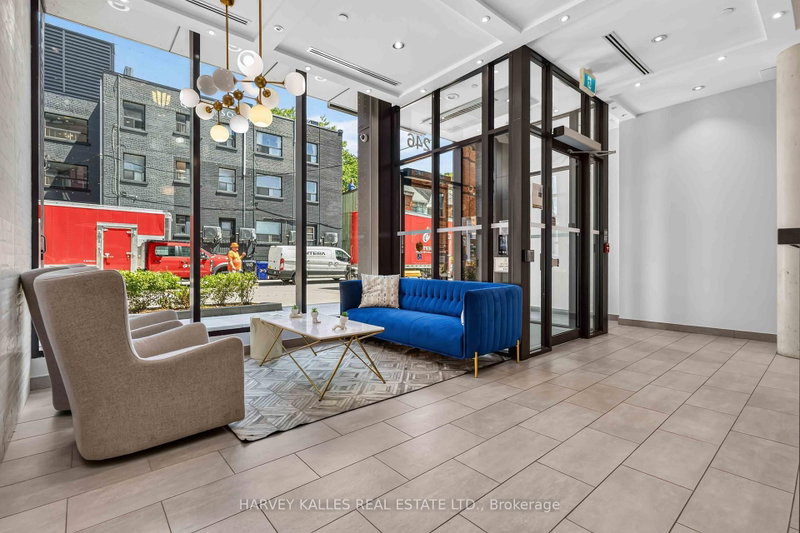 325 - 246 Logan Avenue