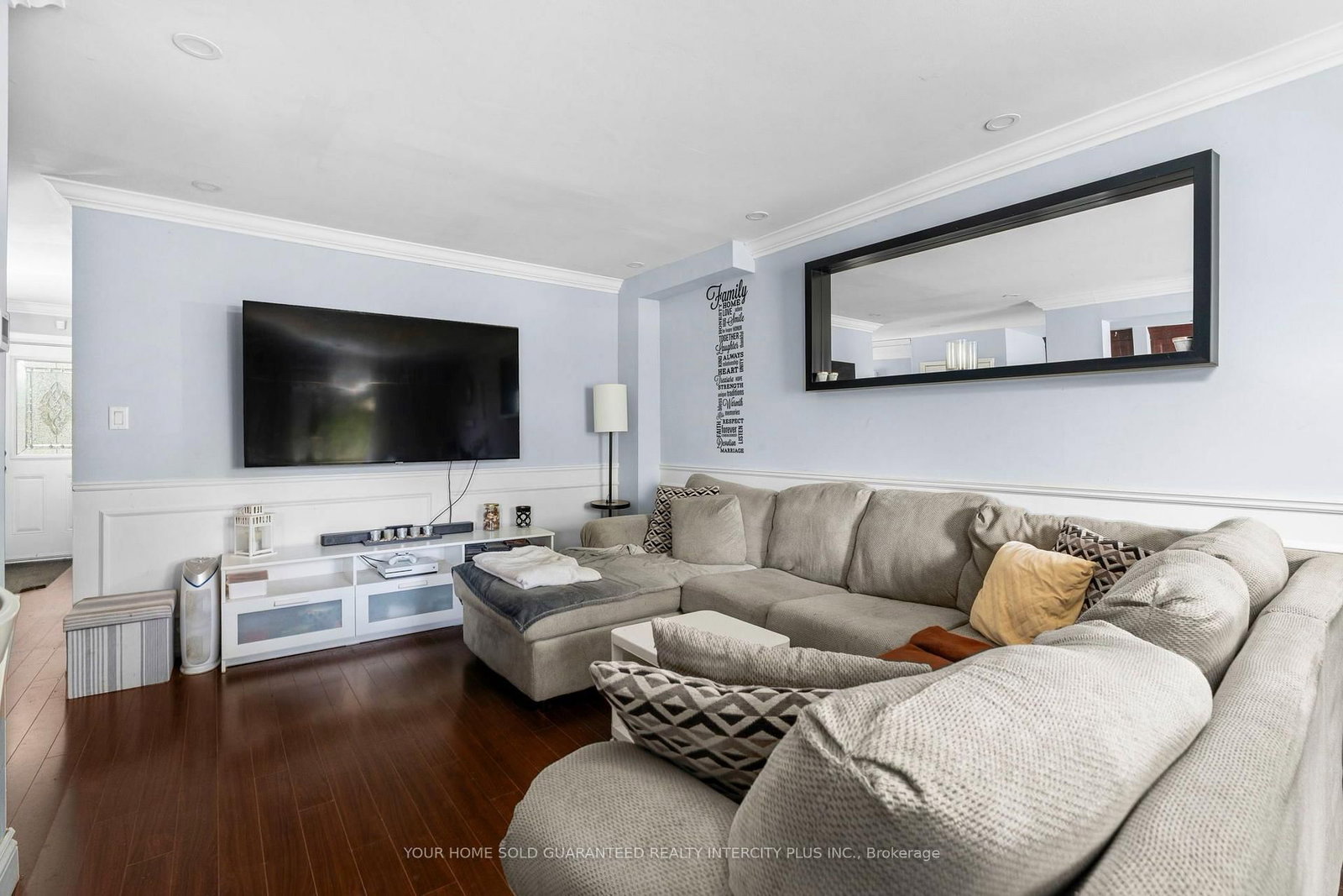 531 Dorchester Drive • Oshawa, ON photo 10