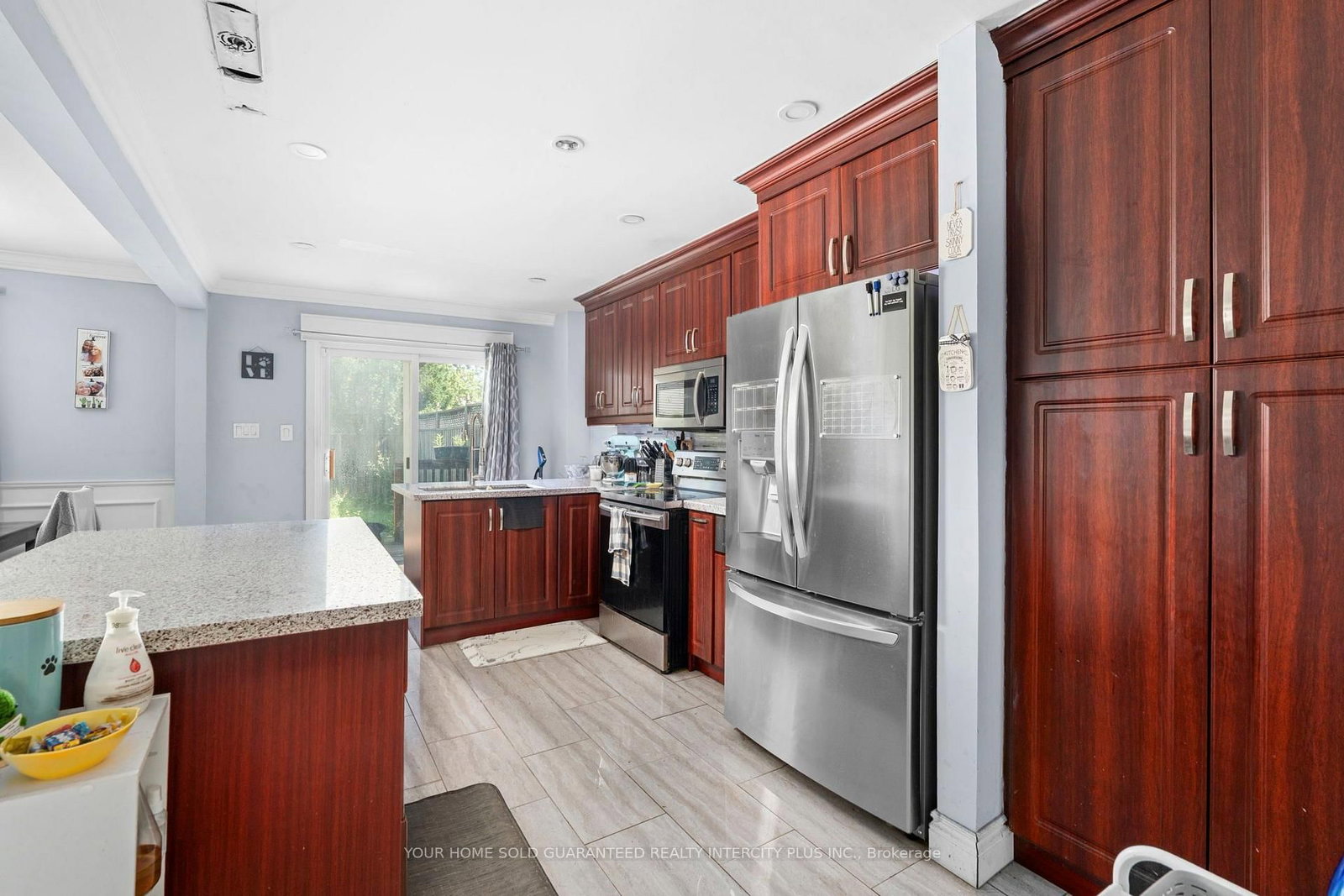 531 Dorchester Drive • Oshawa, ON photo 12