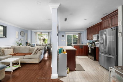 531 Dorchester Drive • Oshawa, ON photo 8