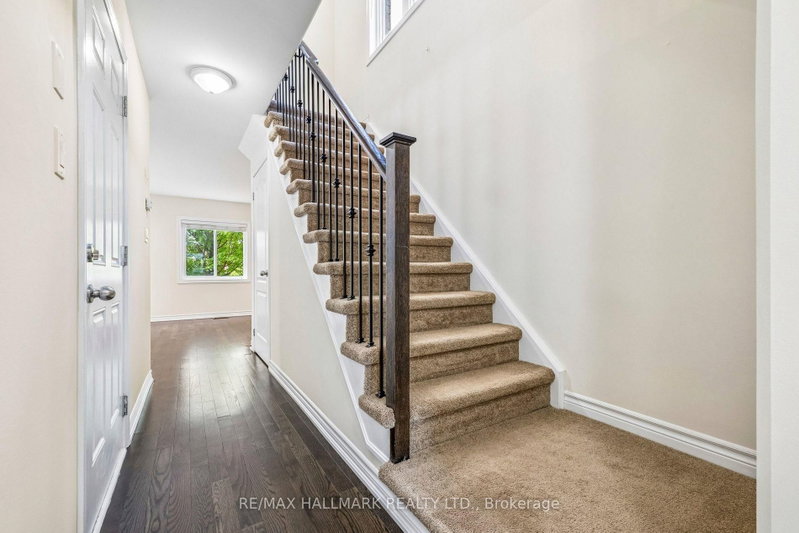 24 Markham Trail
