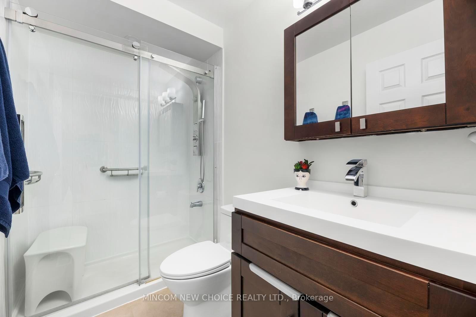 22 Oakins Lane • Ajax, ON photo 16