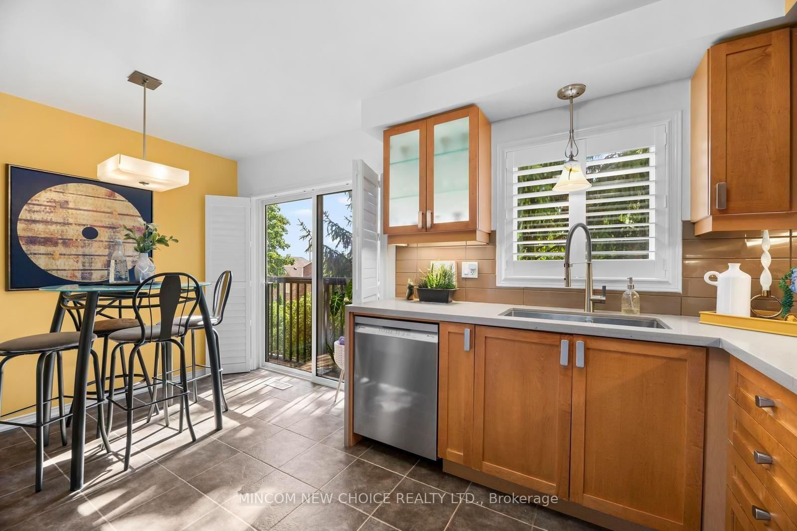 22 Oakins Lane • Ajax, ON photo 8