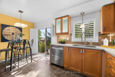 22 Oakins Lane • Ajax, ON photo 8