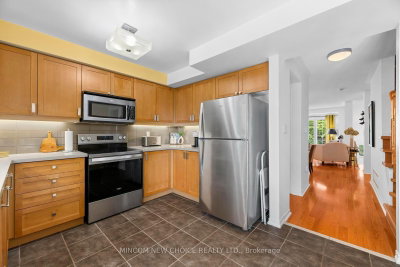 22 Oakins Lane • Ajax, ON photo 9