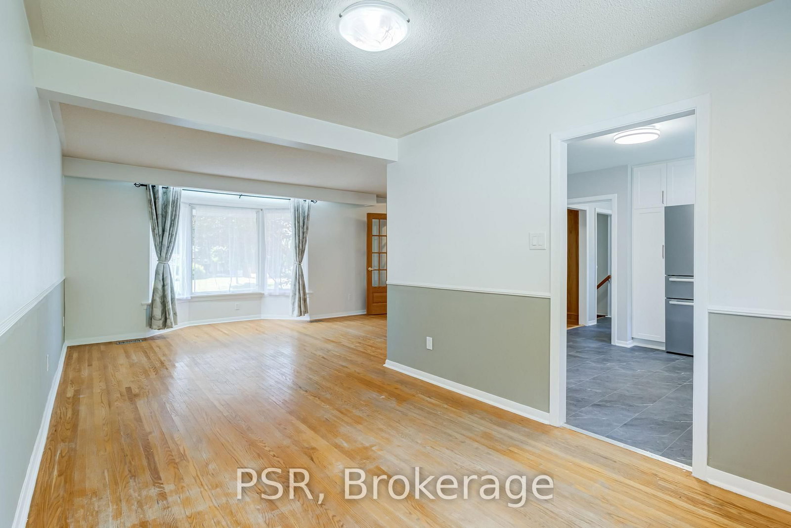 375 Inverness Drive • Oshawa, ON photo 9