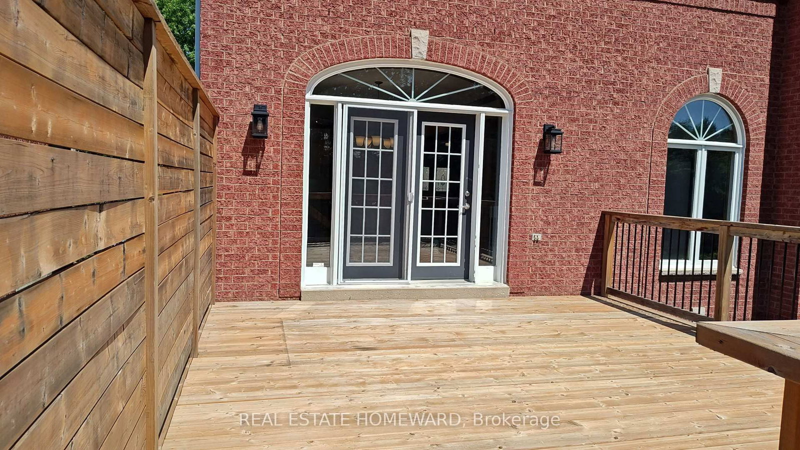 807 Primrose Court • Pickering, ON photo 14