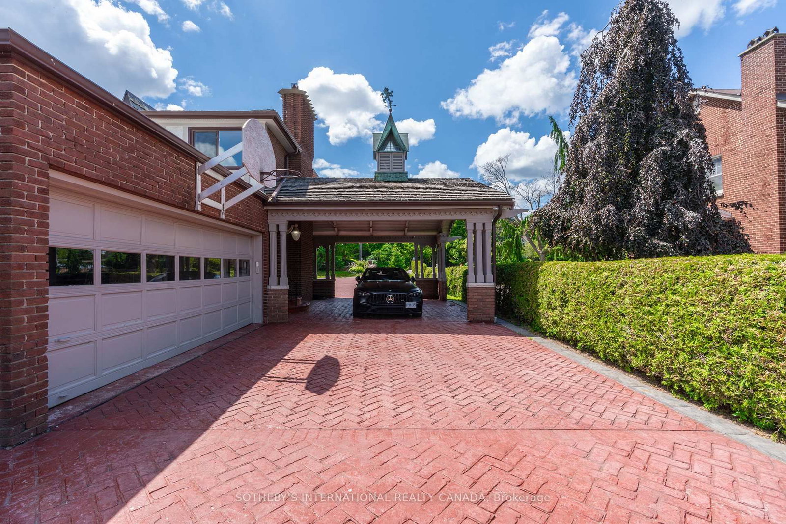 787 Simcoe Street N • Oshawa, ON photo 38