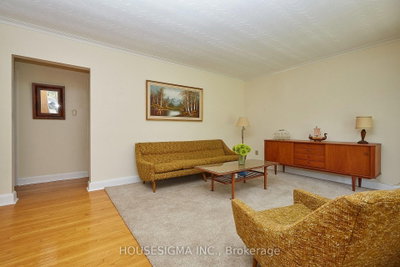 212 Hallett Avenue • Whitby, ON photo 6