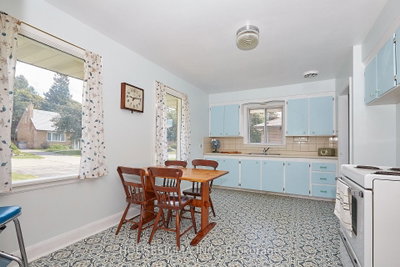 212 Hallett Avenue • Whitby, ON photo 8