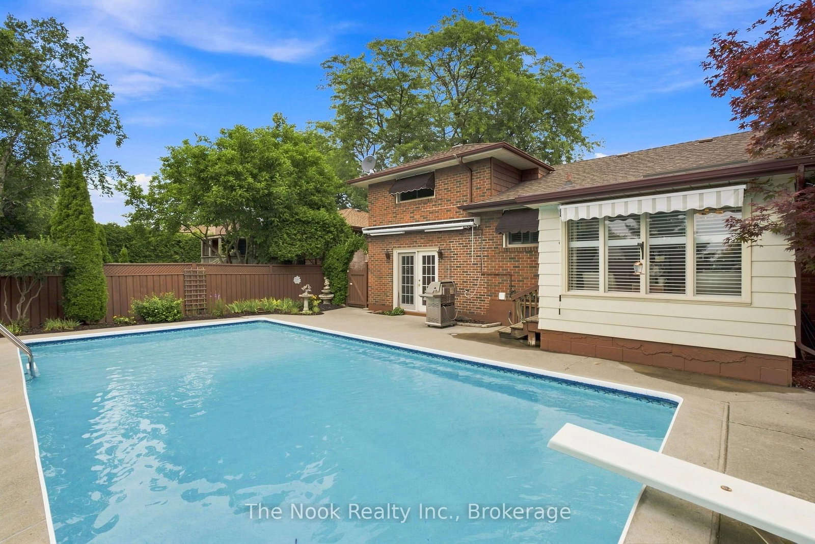 110 Bowman Avenue • Whitby, ON photo 36