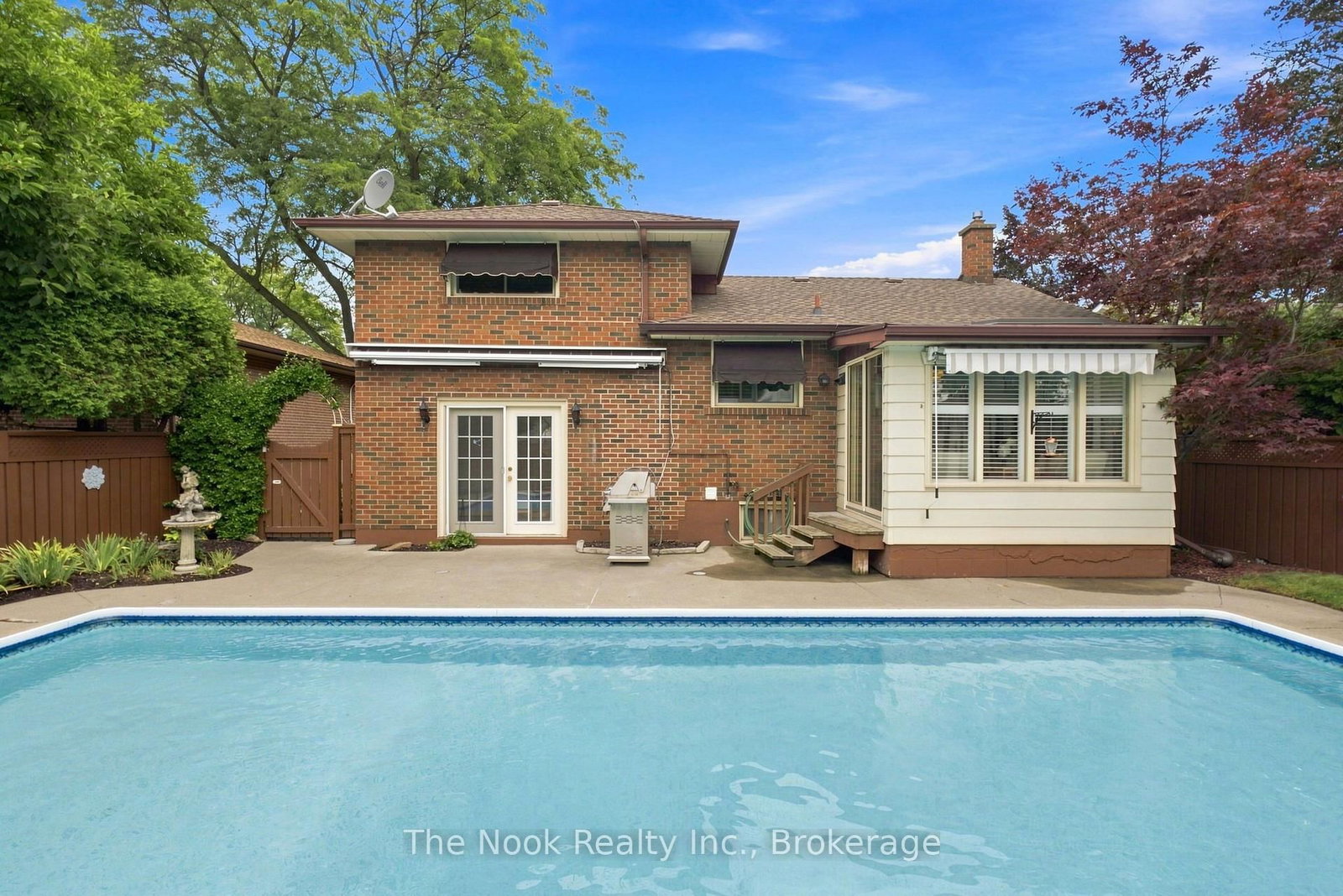 110 Bowman Avenue • Whitby, ON photo 38