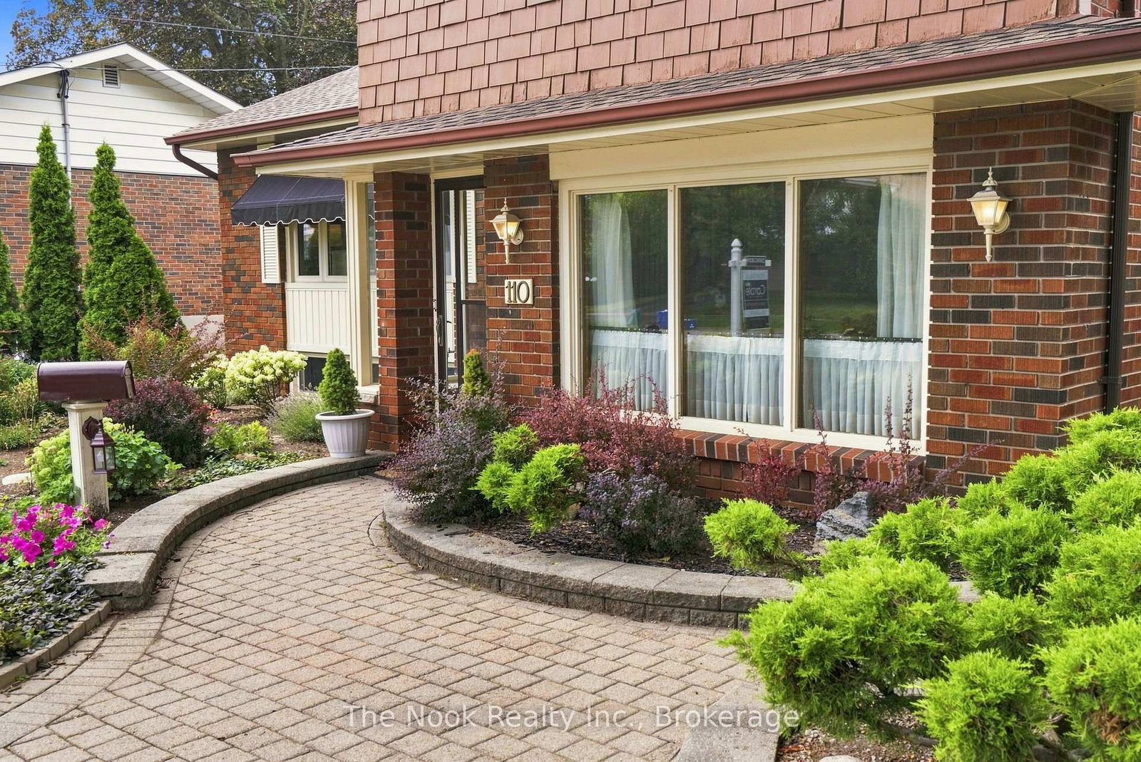 110 Bowman Avenue • Whitby, ON photo 4