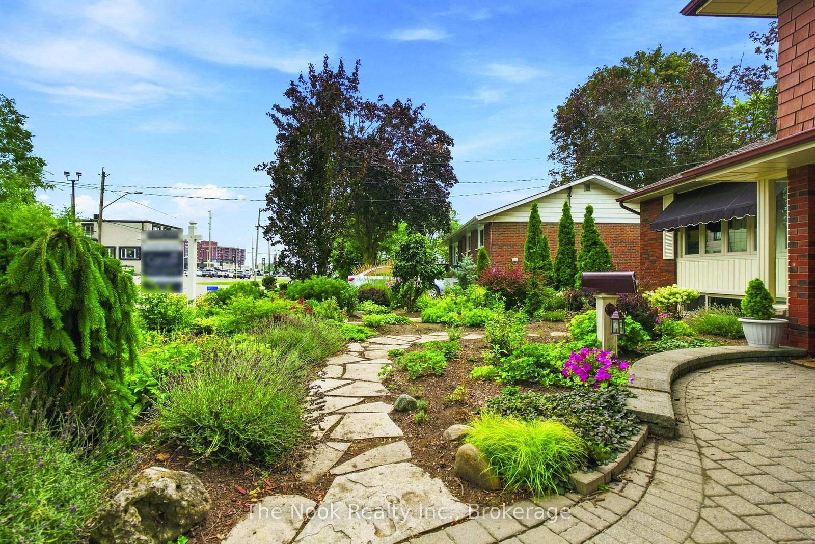110 Bowman Avenue • Whitby, ON photo 5