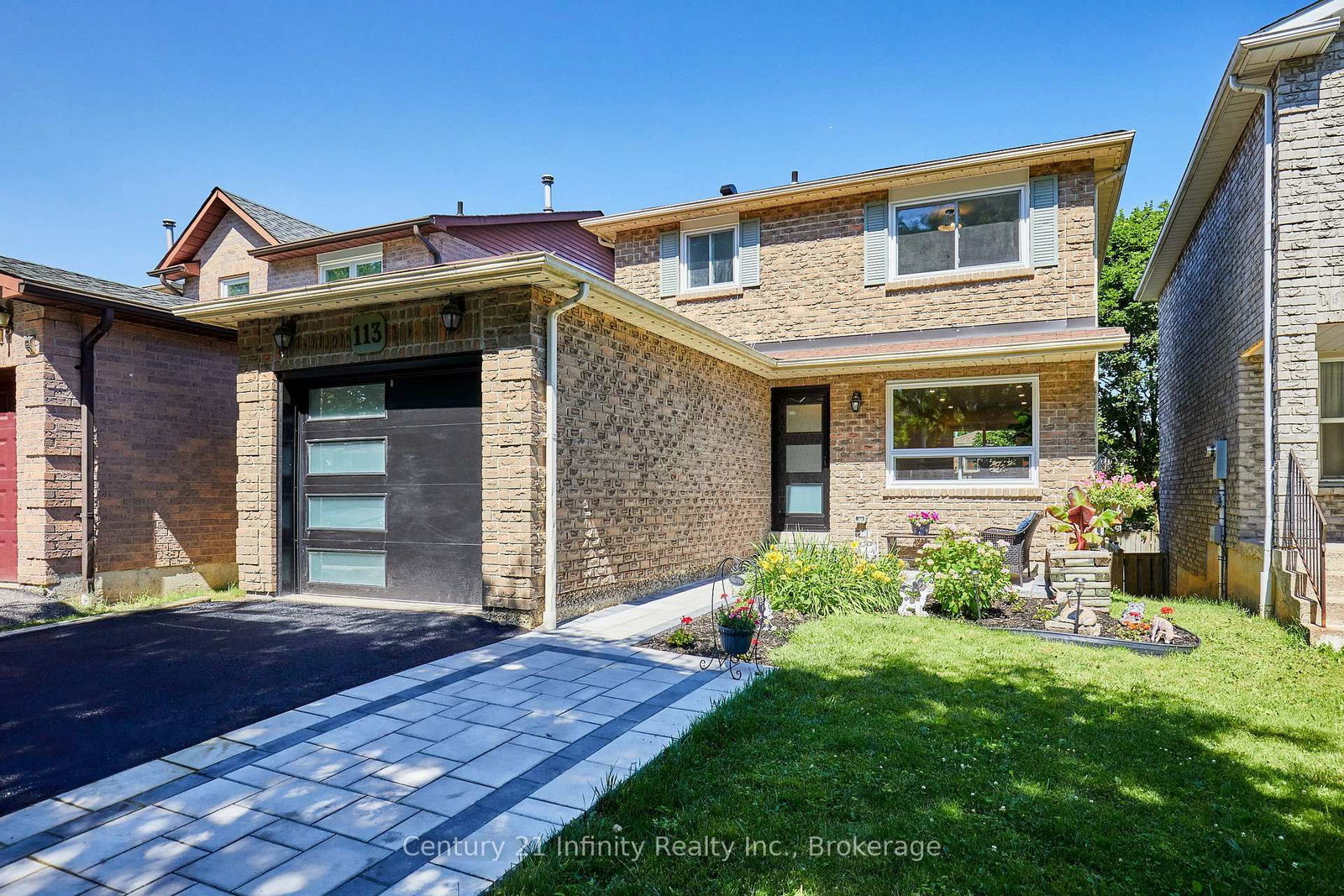 113 Daniels Crescent • Ajax, ON photo 1