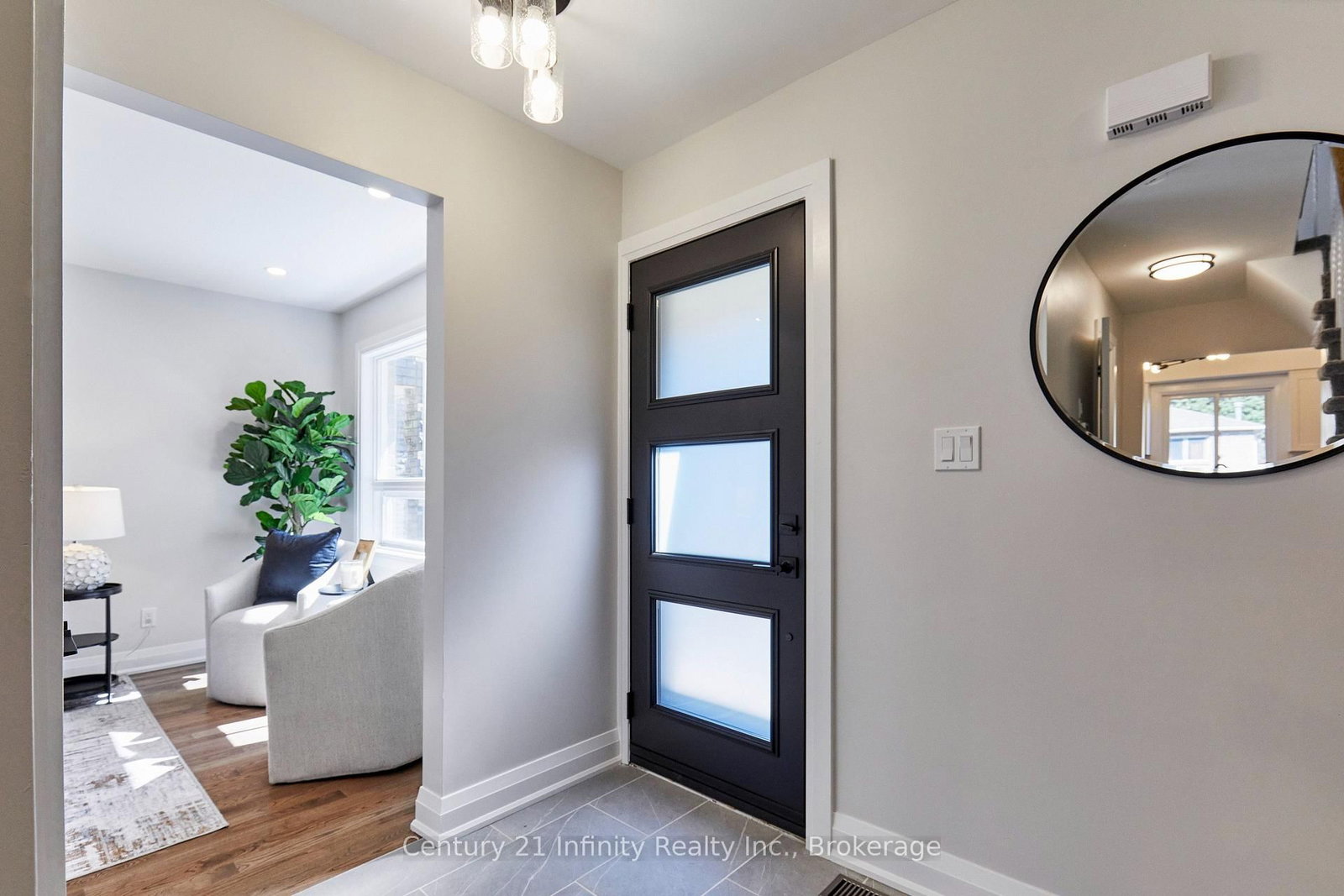 113 Daniels Crescent • Ajax, ON photo 5