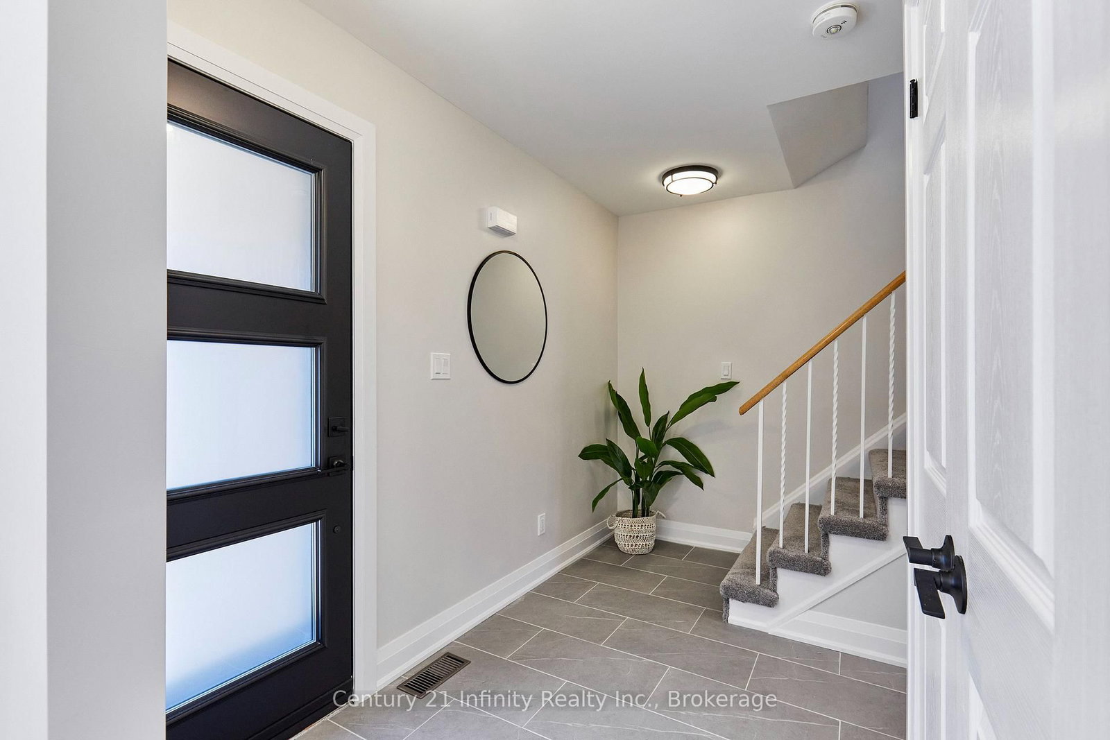 113 Daniels Crescent • Ajax, ON photo 8