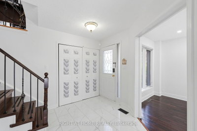 2295 WILDWOOD Crescent • Pickering, ON photo 3