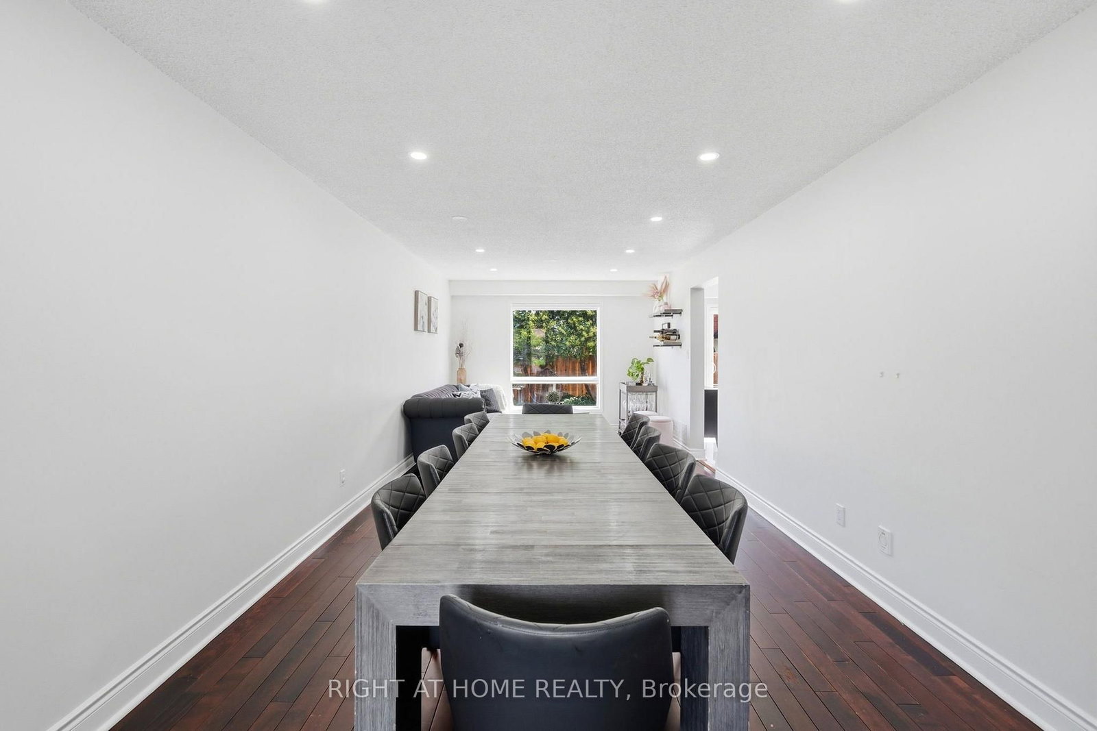 2295 WILDWOOD Crescent • Pickering, ON photo 5