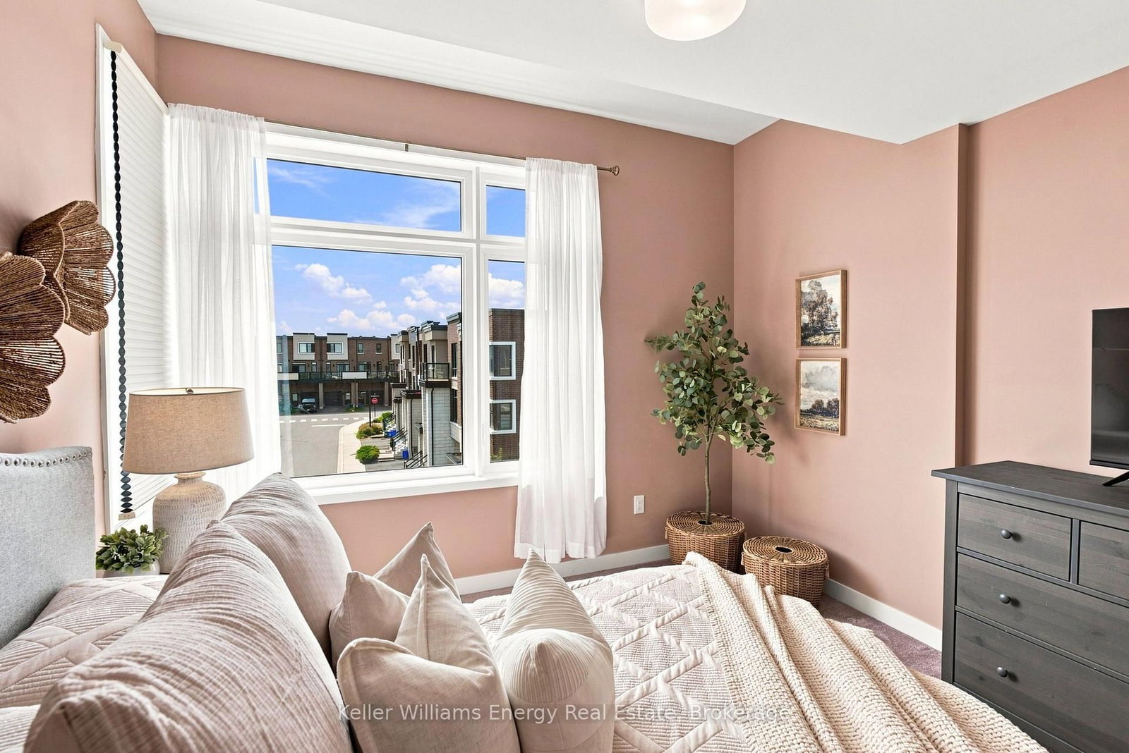 2550 Castlegate Crossing • #204 • Pickering, ON photo 12