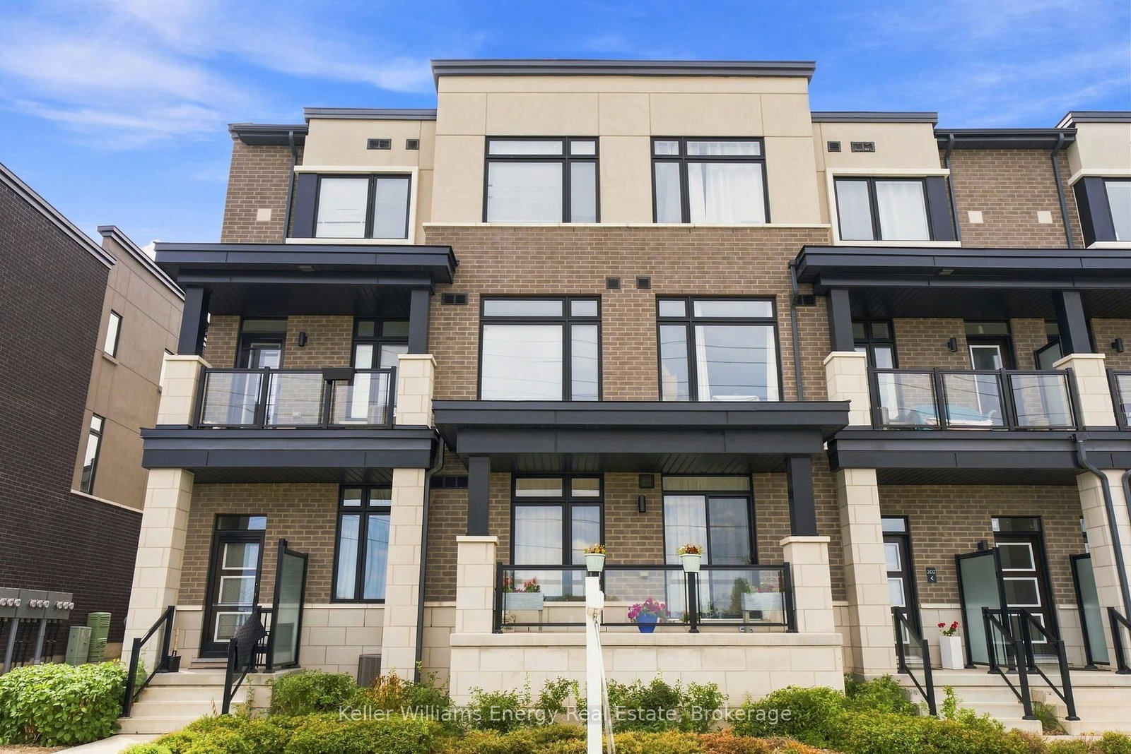 2550 Castlegate Crossing • #204 • Pickering, ON photo 25