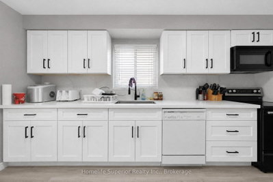 641 Merlin Court • Oshawa, ON photo 9