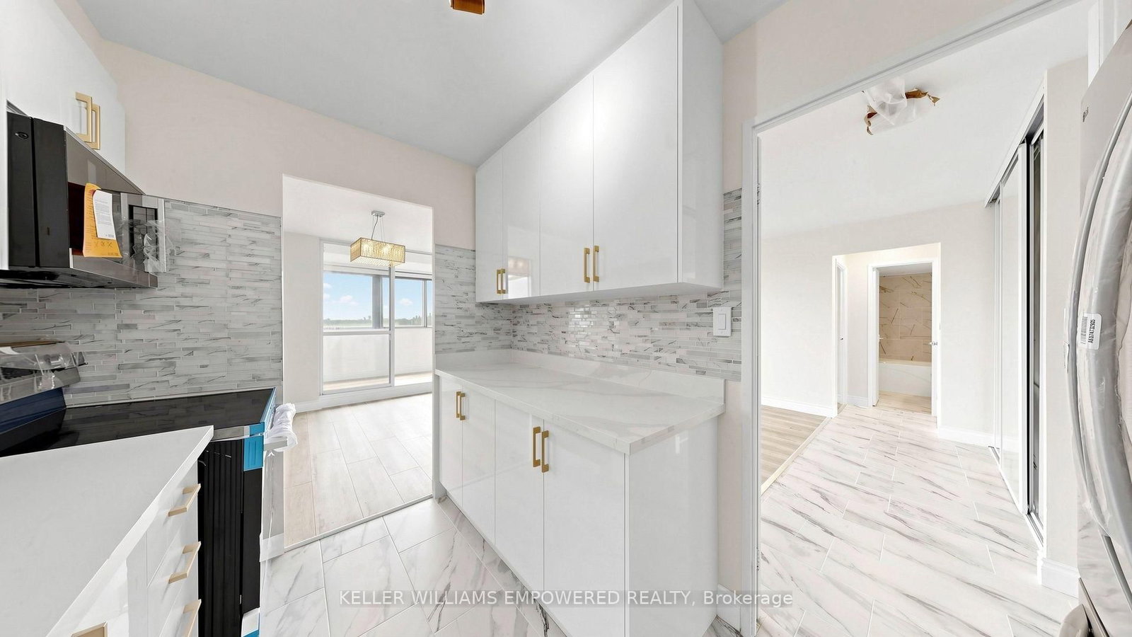 1 Massey Square • #2312 • Toronto, ON photo 19