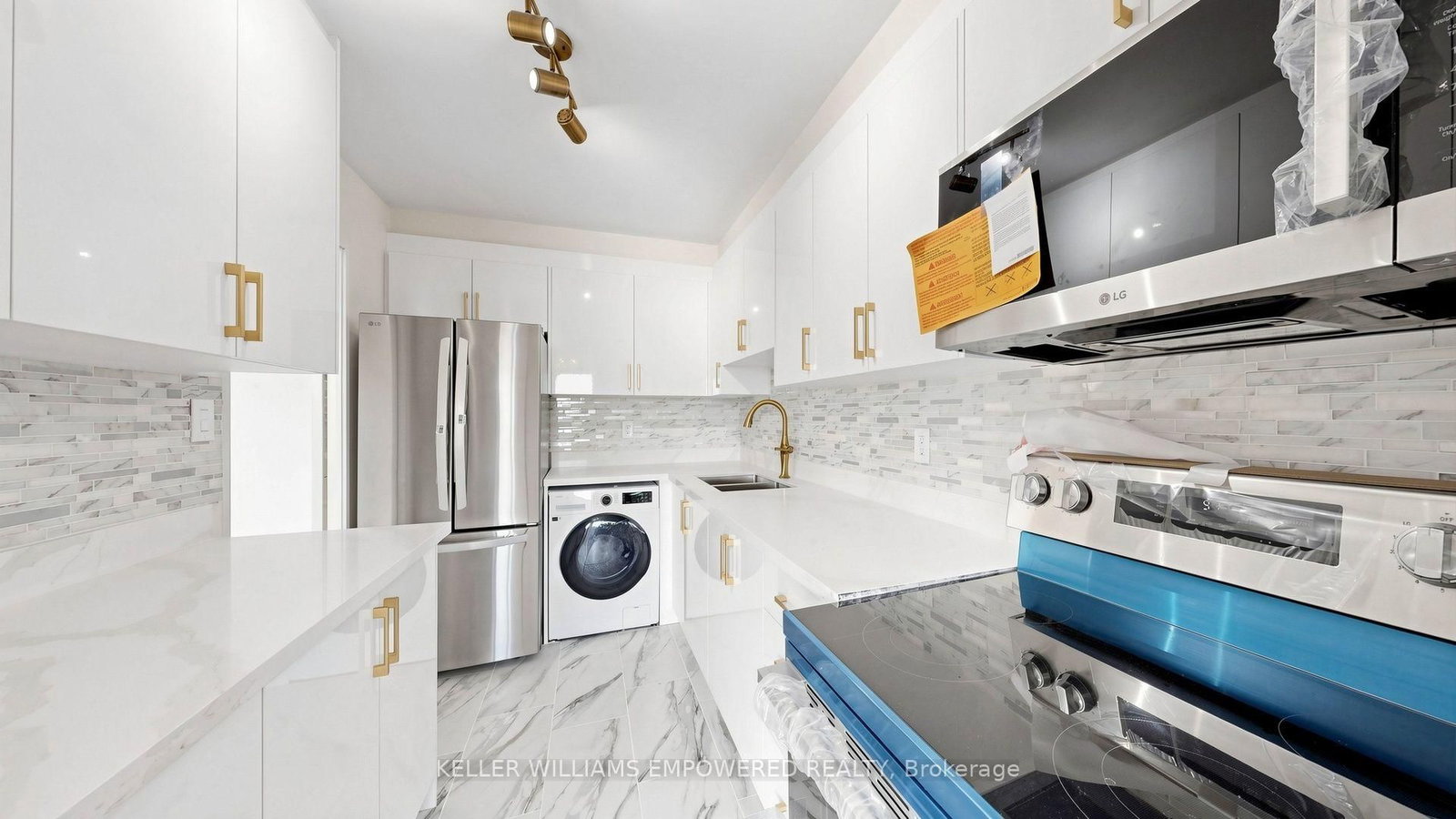 1 Massey Square • #2312 • Toronto, ON photo 20