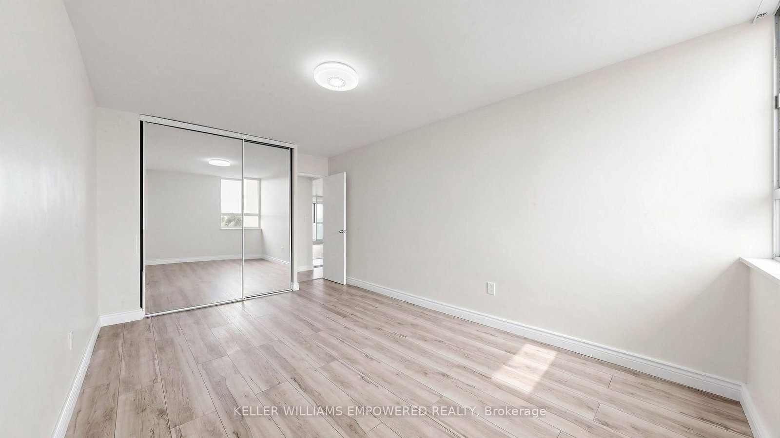 1 Massey Square • #2312 • Toronto, ON photo 26